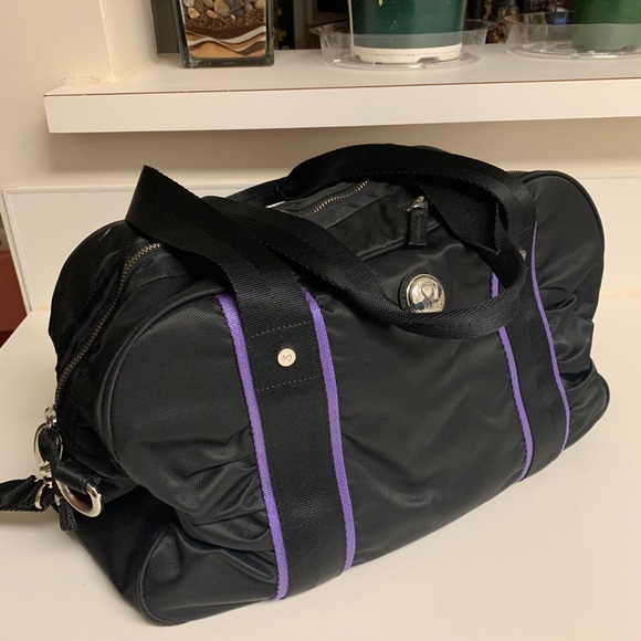 Lululemon Gym Duffle Tote Bag Black Purple Silver